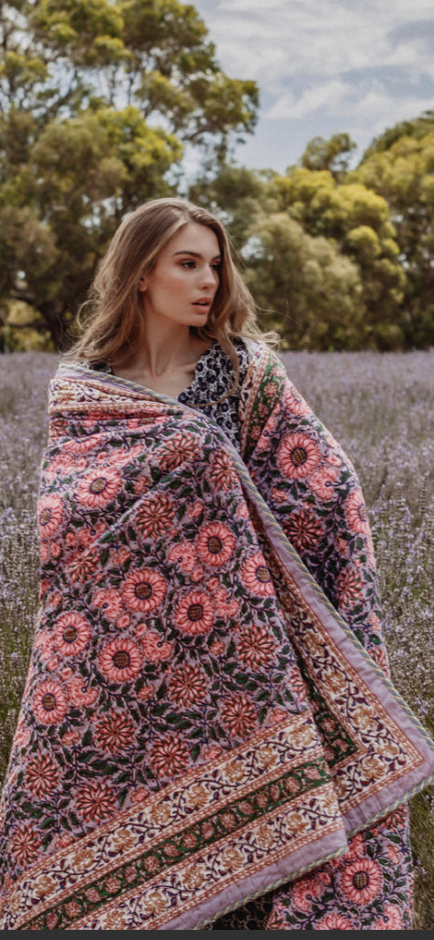 Wildflower Quilt in Dhalia